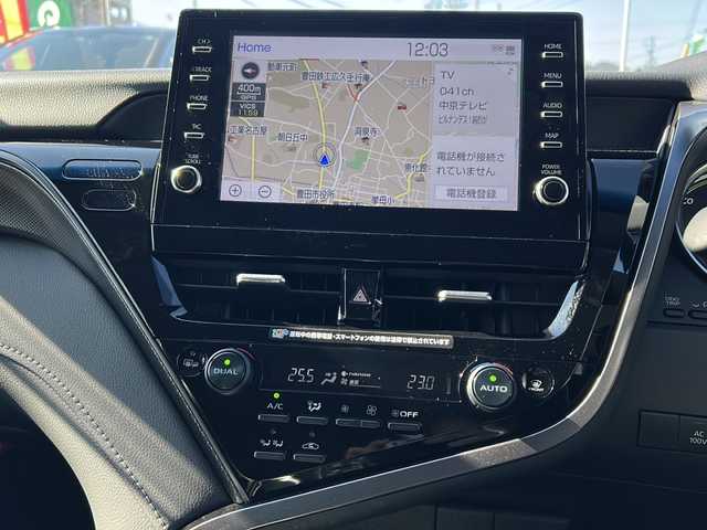 トヨタ カムリ WSレザーパッケージ 愛知県 2023(令5)年 0.8万km アティチュードブラックマイカ/プラチナホワイトパールマイカ /禁煙車/ワンオーナー//9インチディスプレイオーディオ//Tコネクトナビ/フルセグTV//Bluetooth・USB//バックカメラ・パノラミックビューモニター//ビルトインETC2.0//前後ドライブレコーダー//カラーヘッドアップディスプレイ//トヨタセーフティセンス//プリクラッシュセーフティ//レーントレーシングアシスト//オートマチックハイビーム//ロードサインアシスト//レーダークルーズコントロール/　（全車速追従機能付き）//ブラインドスポットモニター//クリアランスソナー//リアクロストラフィックアラート//パーキングサポートブレーキ//黒本革シート//前席シートヒーター//前席パワーシート//パドルシフト//純正１８インチアルミ//本革巻きステアリング//電動チルトステアリング//電動パーキング・ブレーキホールド//ISOFIX//LEDオートライト//電動格納ミラーウィンカー//純正フロアマット//純正ドアバイザー//取扱説明書//新車保証書//スペアキー