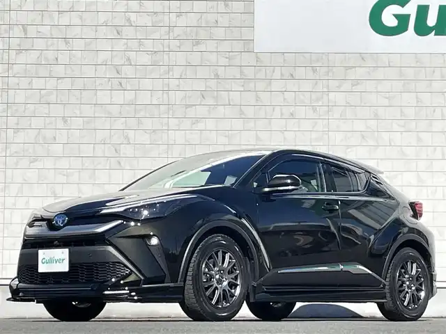 トヨタ Ｃ－ＨＲ G モード ネロセーフティプラスⅢ 岩手県 2023(令5)年 1.7万km イナズマスパーキングブラックガラスフレーク ワンオーナー/TRDフルエアロ/TRD4本だしマフラー（センター、テールパイプ）/メーカーナビ/→フルセグ/BT/FM/AM/パノラミックビューモニター/ステアリングスイッチ/レーンアシスト/クルーズコントロール/パーキングサポートブレーキ/インテリジェントクリアランスソナー/リヤクロストラフィックオートブレーキ/横滑り防止装置/オートホールド/電動ランバーサポート/ビルトインETC/AC100V/オートマチックハイビーム/オートライト/電動格納ミラー/プッシュスタート/スペアキーあり/夏タイヤ純正アルミ車載/ドアバイザー/フロアマット