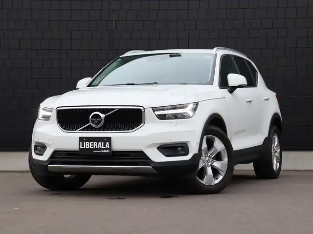 ボルボ ＸＣ４０ T4 AWD モメンタム 宮城県 2018(平30)年 3.6万km アイスホワイト 純正ナビ/ハーフレザーシート/シートヒーター/ＥＴＣ/全方位カメラ/アダプティブクルーズコントロール/LEDヘッドライト/オートライト/ブラインドスポットモニター/レーンキープアシスト/純正18インチAW/パワーバック