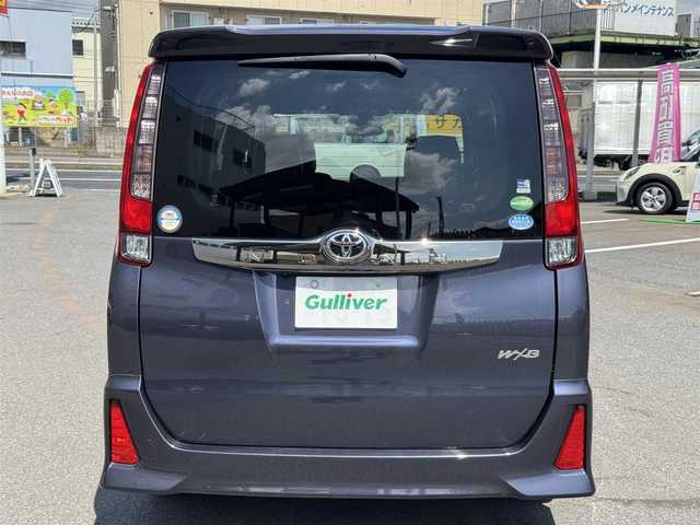 トヨタ ノア Si ダブルバイビー 千葉県 2017(平29)年 2.6万km ダークバイオレットマイカメタリック ワンオーナー/プリクラッシュセーフティ/レーンキープアシスト/クルーズコントロール/純正9インチナビ/バックカメラ/AM/FM/CD/DVD/BT/フルセグTV/TVキャンセラー切替スイッチ付/ビルトインETC/両側パワースライドドア/ハーフレザーシート/2列目ロールサンシェード/ハーフレザーシート/アイドリングストップ/オートマチックハイビーム/オールオートパワーウィンドウ/純正フロアマット/純正ラゲージパーテーションケース/純正16インチAW/LEDヘッドライト/スペアキー1本/保証書・取説/H29・30・R1~6記録簿