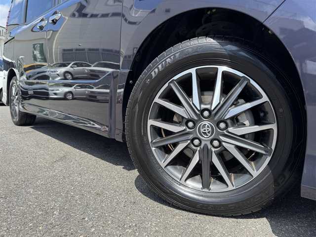 トヨタ ノア Si ダブルバイビー 千葉県 2017(平29)年 2.6万km ダークバイオレットマイカメタリック ワンオーナー/プリクラッシュセーフティ/レーンキープアシスト/クルーズコントロール/純正9インチナビ/バックカメラ/AM/FM/CD/DVD/BT/フルセグTV/TVキャンセラー切替スイッチ付/ビルトインETC/両側パワースライドドア/ハーフレザーシート/2列目ロールサンシェード/ハーフレザーシート/アイドリングストップ/オートマチックハイビーム/オールオートパワーウィンドウ/純正フロアマット/純正ラゲージパーテーションケース/純正16インチAW/LEDヘッドライト/スペアキー1本/保証書・取説/H29・30・R1~6記録簿