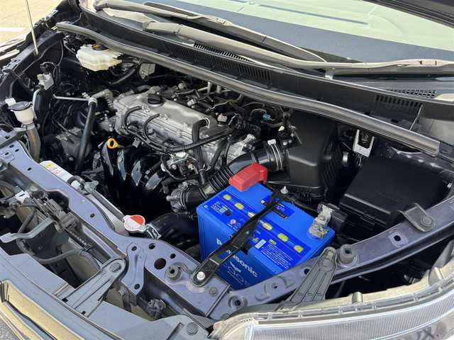 トヨタ ノア Si ダブルバイビー 千葉県 2017(平29)年 2.6万km ダークバイオレットマイカメタリック ワンオーナー/プリクラッシュセーフティ/レーンキープアシスト/クルーズコントロール/純正9インチナビ/バックカメラ/AM/FM/CD/DVD/BT/フルセグTV/TVキャンセラー切替スイッチ付/ビルトインETC/両側パワースライドドア/ハーフレザーシート/2列目ロールサンシェード/ハーフレザーシート/アイドリングストップ/オートマチックハイビーム/オールオートパワーウィンドウ/純正フロアマット/純正ラゲージパーテーションケース/純正16インチAW/LEDヘッドライト/スペアキー1本/保証書・取説/H29・30・R1~6記録簿