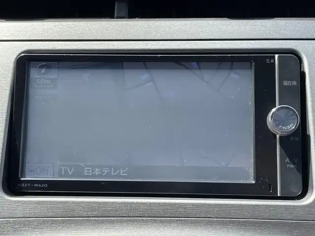 トヨタ プリウス S 千葉県 2012(平24)年 9.3万km ホワイトパールクリスタルシャイン 純正SDナビ【NSZT-W62G】/バックカメラ/スマートキー/純正キセノンヘッドライト/フォグランプ/社外16インチアルミホイール/ドアバイザー/サイド＆カーテンエアバッグ
