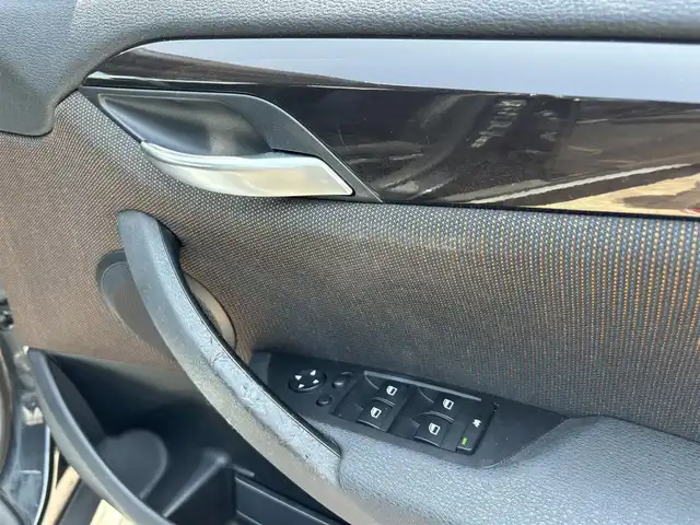ＢＭＷ Ｘ１ sDrive 18i 京都府 2014(平26)年 7.7万km サファイアブラックP 禁煙車/ETC/AUX/ハーフレザー/キセノン/スマートキー２個/１８インチアルミホイール/保証書/