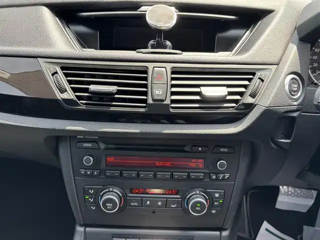 ＢＭＷ Ｘ１ sDrive 18i 京都府 2014(平26)年 7.7万km サファイアブラックP 禁煙車/ETC/AUX/ハーフレザー/キセノン/スマートキー２個/１８インチアルミホイール/保証書/