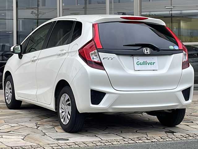 ホンダ フィット 13G Fパッケージ 静岡県 2016(平28)年 16.2万km プレミアムホワイトパールⅡ 純正SDナビ/・CD/・DVD/・ワンセグTV/・Bluetooth/・USB/・AM/・FM/主要装備/・Bカメラ/・前方ドラレコ/・スマートキー/・プッシュスタート/・純正フロアマット/・AAC/・ステアリングスイッチ
