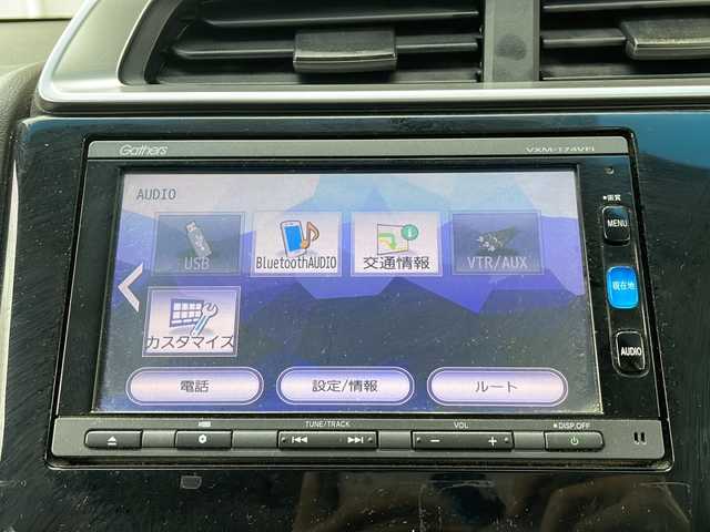 ホンダ フィット 13G Fパッケージ 静岡県 2016(平28)年 16.2万km プレミアムホワイトパールⅡ 純正SDナビ/・CD/・DVD/・ワンセグTV/・Bluetooth/・USB/・AM/・FM/主要装備/・Bカメラ/・前方ドラレコ/・スマートキー/・プッシュスタート/・純正フロアマット/・AAC/・ステアリングスイッチ