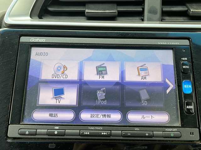 ホンダ フィット 13G Fパッケージ 静岡県 2016(平28)年 16.2万km プレミアムホワイトパールⅡ 純正SDナビ/・CD/・DVD/・ワンセグTV/・Bluetooth/・USB/・AM/・FM/主要装備/・Bカメラ/・前方ドラレコ/・スマートキー/・プッシュスタート/・純正フロアマット/・AAC/・ステアリングスイッチ