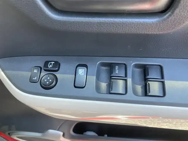 スズキ ハスラー J 島根県 2019(令1)年 0.8万km フェニックスレッドパール/ブルーイッシュブラックパール ワンオーナー /社外メモリナビ (CD/DVD/BT/フルセグ)/衝突被害軽減ブレーキ/車線逸脱警告/前方ドライブレコーダー/アイドリングストップ/運転席シートヒーター/オートライト/LEDヘッドライト/ステアリングリモコン/電動格納ミラー/純正ドアバイザー/純正フロアマット/社外AW付きスタッドレスタイヤ積み込み/取扱説明書/保証書/スペアキー×1