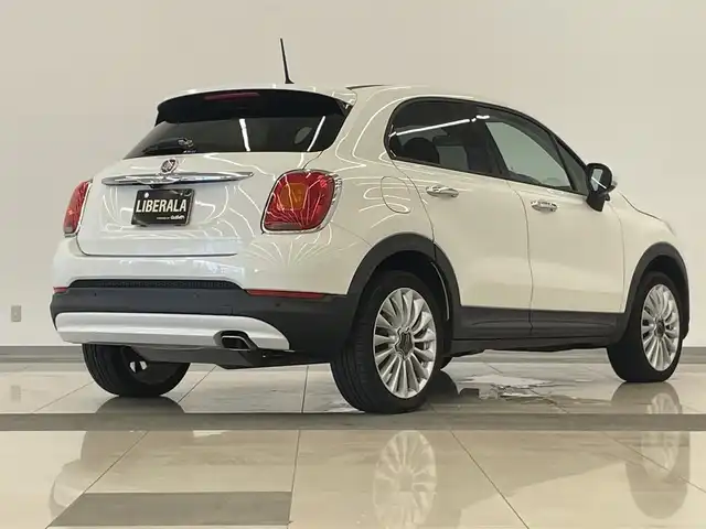 フィアット ５００Ｘ ポップスタープラス 岡山県 2017(平29)年 4.9万km BIANCO GHIACCIO ワンオーナー/社外メモリナビ【AVIC-RL05】/(DVD/ワンセグTV/Bluetooth/USB/MSV)/バックカメラ/クルーズコントロール/衝突軽減ブレーキ/ブラインドスポットモニター/HIDヘッドライト/スマートキー/ETC/レザーシート/前席パワーシート/前席シートヒーター/レーンアシスト/パドルシフト/横滑り防止機能/純正18インチアルミホイール/保証書/取扱説明書