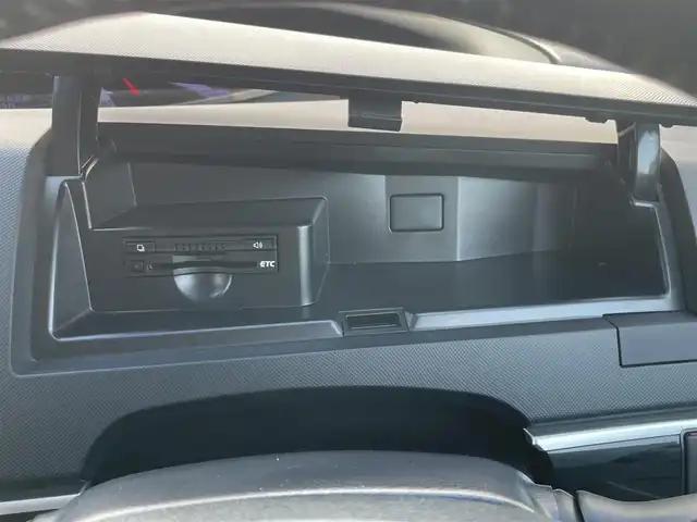 トヨタ エスティマ アエラス プレミアムエディション 長崎県 2014(平26)年 10.4万km ホワイトパールクリスタルシャイン (株)IDOMが運営する【じしゃロン長崎店】の自社ローン専用車両になりますこちらは現金またはオートローンご利用時の価格です。自社ローンご希望の方は別途その旨お申付け下さい/ナビ　/バックカメラ　/フリップダウンモニター　/ハーフレザーシート　/パワーシート　/両側パワースライドドア　/ＨＩＤヘッドライト　/フォグランプ　/オートライト/ＥＴＣ　/Ｂｌｕｅｔｏｏｔｈ　/フルセグ　/プッシュＳ