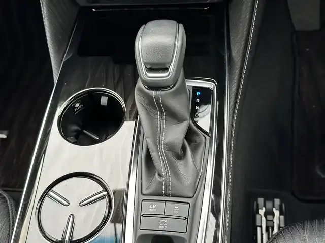 トヨタ クラウン ハイブリッド S Cパッケージ 宮城県 2019(令1)年 1.4万km ホワイトパールクリスタルシャイン ムーンルーフ/＝＝＝/モデリスタエアロ（F/S/R）/モデリスタ19インチAW/セーフティセンス/・プリクラッシュセーフティ/・レーントレーシングアシスト/・レーダークルーズコントロール/・オートマチックハイビーム/・ロードサインアシスト/・先行車発進告知機能/ブラインドスポットモニター/リアクロストラフィックオートブレーキ/リアクロストラフィックアラート/カラーヘッドアップディスプレイ/純正ナビ/・CD/DVD/・Bluetooth/・フルセグTV/バックカメラ/ビルトインETC/ドライブレコーダー/AC100V/100Wコンセント/パワーシート/シートヒーター/ステアリグヒーター/革巻きステアリング/ステアリングスイッチ/パドルシフト/電動パーキングブレーキ/ブレーキホールド/LEDヘッドランプ/フォグランプ/オートライト/スマートキー＆プッシュスタート/電動格納ミラー/純正フロアマット/純正ドアバイザー/W/サイド/カーテンエアバッグ