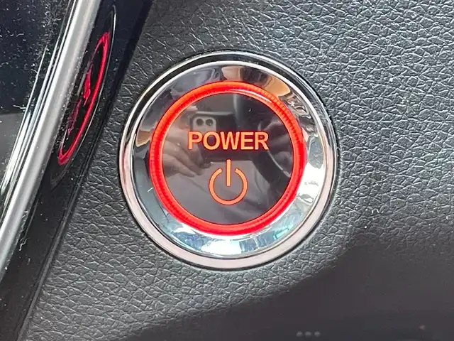 ホンダ ヴェゼル ハイブリッド Z ホンダセンシング 大阪府 2020(令2)年 5.5万km ミッドナイトブルービームM ホンダセンシング/　・追従式クルコン/　・車線逸脱/　・衝突軽減ブレーキ/純正SDナビゲーション/　Bluetooth/CD/DVD/フルセグ/FM/AM/バックカメラ/ハーフレザー/前席シートヒーター/純正17インチアルミ/革巻ステアリング/ステアリングシフト/ビルトインETC/プッシュスタート/電動パーキング/ブレーキホールド