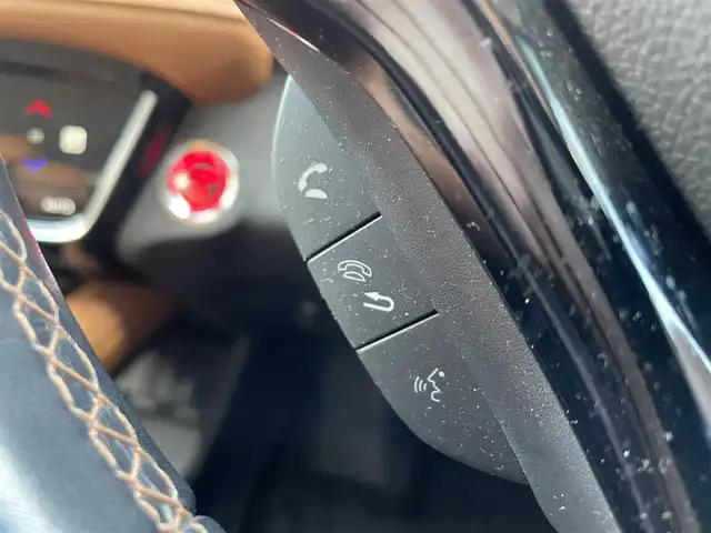 ホンダ ヴェゼル ハイブリッド Z ホンダセンシング 大阪府 2020(令2)年 5.5万km ミッドナイトブルービームM ホンダセンシング/　・追従式クルコン/　・車線逸脱/　・衝突軽減ブレーキ/純正SDナビゲーション/　Bluetooth/CD/DVD/フルセグ/FM/AM/バックカメラ/ハーフレザー/前席シートヒーター/純正17インチアルミ/革巻ステアリング/ステアリングシフト/ビルトインETC/プッシュスタート/電動パーキング/ブレーキホールド