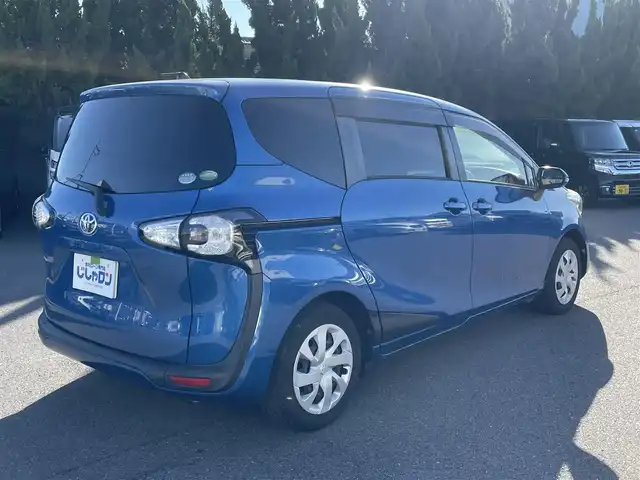 トヨタ シエンタ G 和歌山県 2016(平28)年 9万km コバルトブルーメタリック (株)IDOMが運営する【じしゃロン和歌山店】の自社ローン専用車両になります。こちらは現金またはオートローンご利用時の価格です。自社ローンご希望の方は別途その旨お申付け下さい/純正SDナビ/・AM/FM/CD/DVD/BT/フルセグTV/バックカメラ/ステアリングスイッチ/両側パワースライドドア/ビルトインETC/ライトレベライザー/アイドリングストップ/フロアマット/ドアバイザー/革巻きステアリング/保証書/取扱説明書/ナビ取扱説明書/スペアキー