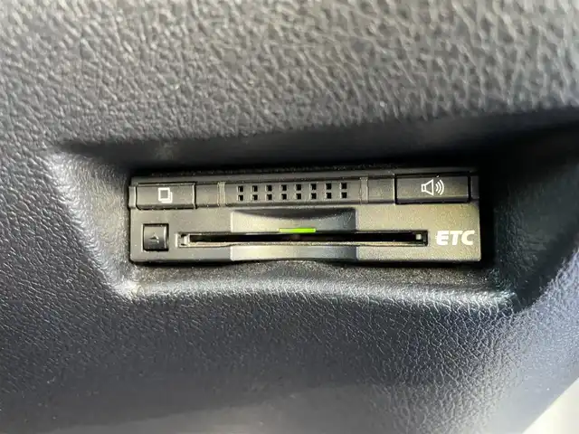 トヨタ シエンタ G 和歌山県 2016(平28)年 9万km コバルトブルーメタリック (株)IDOMが運営する【じしゃロン和歌山店】の自社ローン専用車両になります。こちらは現金またはオートローンご利用時の価格です。自社ローンご希望の方は別途その旨お申付け下さい/純正SDナビ/・AM/FM/CD/DVD/BT/フルセグTV/バックカメラ/ステアリングスイッチ/両側パワースライドドア/ビルトインETC/ライトレベライザー/アイドリングストップ/フロアマット/ドアバイザー/革巻きステアリング/保証書/取扱説明書/ナビ取扱説明書/スペアキー