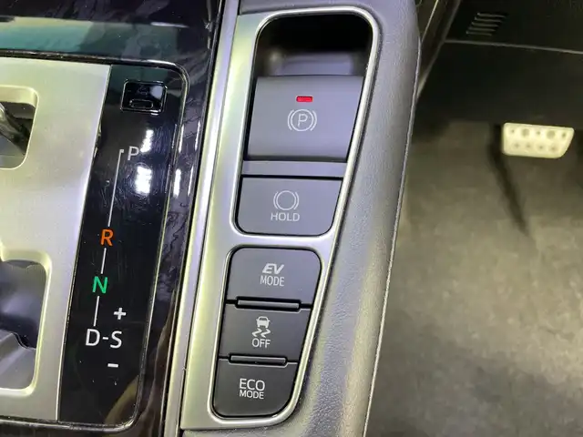 トヨタ アルファードハイブリット S タイプゴールド 道央・札幌 2020(令2)年 5.8万km ホワイトパールクリスタルシャイン ・ワンオーナー /・4WD /・モデリスタエアロ /・シグネチャーイルミブレード（モデリスタ） /・フロントグリルカバー(モデリスタ) /・純正ディスプレイオーディオ /・TV/BT/・TVキャンセラー /・バックカメラ/・純正フリップダウンモニター /・デジタルインナーミラー /・両側パワースライドドア  /・ ToyotaSafetyS e n s e /・プリクラッシュセーフティ /・レーンキープア シ ス ト/・アダプティブハイビーム/・オートマチックハイビーム/・ロードサインアシスト/・クルーズコントロール/・先行車発進お知らせ/・ブレーキホールド/・クリアランスソナー/・ブラインドスポットモニター/・社外ドラレコ（前後）/・ETC2.0