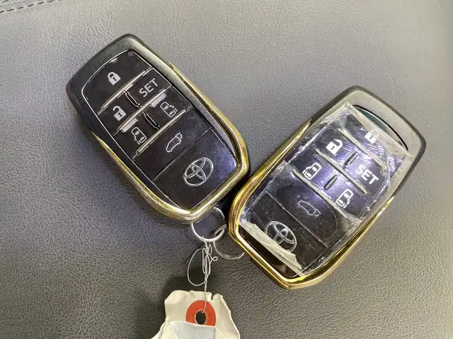 トヨタ アルファードハイブリット S タイプゴールド 道央・札幌 2020(令2)年 5.8万km ホワイトパールクリスタルシャイン ・ワンオーナー /・4WD /・モデリスタエアロ /・シグネチャーイルミブレード（モデリスタ） /・フロントグリルカバー(モデリスタ) /・純正ディスプレイオーディオ /・TV/BT/・TVキャンセラー /・バックカメラ/・純正フリップダウンモニター /・デジタルインナーミラー /・両側パワースライドドア  /・ ToyotaSafetyS e n s e /・プリクラッシュセーフティ /・レーンキープア シ ス ト/・アダプティブハイビーム/・オートマチックハイビーム/・ロードサインアシスト/・クルーズコントロール/・先行車発進お知らせ/・ブレーキホールド/・クリアランスソナー/・ブラインドスポットモニター/・社外ドラレコ（前後）/・ETC2.0