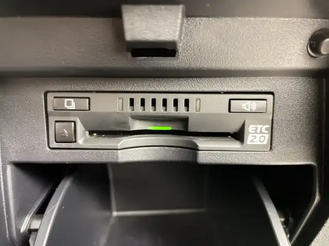 トヨタ アルファードハイブリット S タイプゴールド 道央・札幌 2020(令2)年 5.8万km ホワイトパールクリスタルシャイン ・ワンオーナー /・4WD /・モデリスタエアロ /・シグネチャーイルミブレード（モデリスタ） /・フロントグリルカバー(モデリスタ) /・純正ディスプレイオーディオ /・TV/BT/・TVキャンセラー /・バックカメラ/・純正フリップダウンモニター /・デジタルインナーミラー /・両側パワースライドドア  /・ ToyotaSafetyS e n s e /・プリクラッシュセーフティ /・レーンキープア シ ス ト/・アダプティブハイビーム/・オートマチックハイビーム/・ロードサインアシスト/・クルーズコントロール/・先行車発進お知らせ/・ブレーキホールド/・クリアランスソナー/・ブラインドスポットモニター/・社外ドラレコ（前後）/・ETC2.0