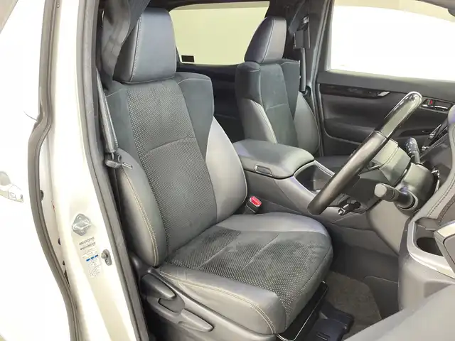 トヨタ アルファードハイブリット S タイプゴールド 道央・札幌 2020(令2)年 5.8万km ホワイトパールクリスタルシャイン ・ワンオーナー /・4WD /・モデリスタエアロ /・シグネチャーイルミブレード（モデリスタ） /・フロントグリルカバー(モデリスタ) /・純正ディスプレイオーディオ /・TV/BT/・TVキャンセラー /・バックカメラ/・純正フリップダウンモニター /・デジタルインナーミラー /・両側パワースライドドア  /・ ToyotaSafetyS e n s e /・プリクラッシュセーフティ /・レーンキープア シ ス ト/・アダプティブハイビーム/・オートマチックハイビーム/・ロードサインアシスト/・クルーズコントロール/・先行車発進お知らせ/・ブレーキホールド/・クリアランスソナー/・ブラインドスポットモニター/・社外ドラレコ（前後）/・ETC2.0