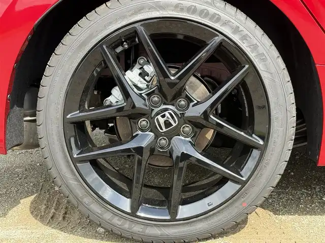 ホンダ シビック RS 兵庫県 2025(令7)年 0.1万km未満 プレミアムクリスタルレッドM ＢＯＳＥプレミアムサウンドシステム/ＲＳ専用サスペンション/ＬＥＤアダプティブコーナーリングライト/純正９インチディスプレイオーディオ/フルセグＴＶ/バックモニター/アダプティブドライビングビーム/ETC2.0