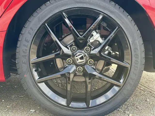 ホンダ シビック RS 兵庫県 2025(令7)年 0.1万km未満 プレミアムクリスタルレッドM ＢＯＳＥプレミアムサウンドシステム/ＲＳ専用サスペンション/ＬＥＤアダプティブコーナーリングライト/純正９インチディスプレイオーディオ/フルセグＴＶ/バックモニター/アダプティブドライビングビーム/ETC2.0