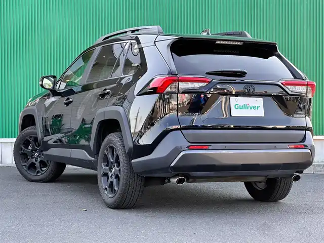 トヨタ ＲＡＶ４ アドベンチャー オフロードPKG 宮城県 2022(令4)年 3.8万km 黒 パノラミックビューモニター/デジタルインナーミラー/寒冷地仕様/・デアイサー/・撥水フロントガラス/・LEDリアフォグランプ/＝＝＝/JAOSエアロ/セーフティセンス/・プリクラッシュセーフティ/・レーントレーシングアシスト/・レーダークルーズコントロール/・オートマチックハイビーム/・ロードサインアシスト/先行車発進告知機能/パーキングサポートブレーキ（前後方静止物/後方接近車両）/ブラインドスポットモニター/9インチディスプレイオーディオ/・ナビ機能付/・Bluetooth/・AppleCarPlay/AndroidAuto/ビルトインETC2.0/ドライブレコーダー/合皮シート/シートヒーター/ベンチレーション/メモリー機能付パワーシート/ステアリングヒーター/革巻きステアリング/電動パーキングブレーキ/ブレーキホールド/LEDヘッドランプ/フォグランプ/オートライト/スマートキー＆プッシュスタート/スペアキー/ルーフレール/純正18インチAW/W/サイド/カーテンエアバッグ