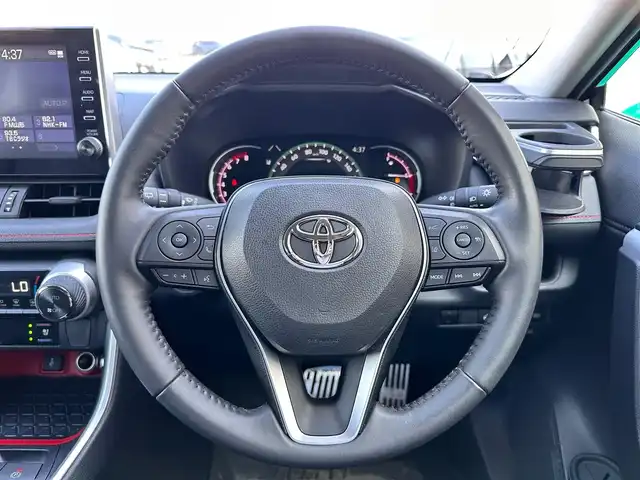 トヨタ ＲＡＶ４ アドベンチャー オフロードPKG 宮城県 2022(令4)年 3.8万km 黒 パノラミックビューモニター/デジタルインナーミラー/寒冷地仕様/・デアイサー/・撥水フロントガラス/・LEDリアフォグランプ/＝＝＝/JAOSエアロ/セーフティセンス/・プリクラッシュセーフティ/・レーントレーシングアシスト/・レーダークルーズコントロール/・オートマチックハイビーム/・ロードサインアシスト/先行車発進告知機能/パーキングサポートブレーキ（前後方静止物/後方接近車両）/ブラインドスポットモニター/9インチディスプレイオーディオ/・ナビ機能付/・Bluetooth/・AppleCarPlay/AndroidAuto/ビルトインETC2.0/ドライブレコーダー/合皮シート/シートヒーター/ベンチレーション/メモリー機能付パワーシート/ステアリングヒーター/革巻きステアリング/電動パーキングブレーキ/ブレーキホールド/LEDヘッドランプ/フォグランプ/オートライト/スマートキー＆プッシュスタート/スペアキー/ルーフレール/純正18インチAW/W/サイド/カーテンエアバッグ