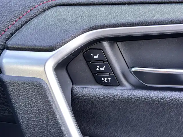 トヨタ ＲＡＶ４ アドベンチャー オフロードPKG 宮城県 2022(令4)年 3.8万km 黒 パノラミックビューモニター/デジタルインナーミラー/寒冷地仕様/・デアイサー/・撥水フロントガラス/・LEDリアフォグランプ/＝＝＝/JAOSエアロ/セーフティセンス/・プリクラッシュセーフティ/・レーントレーシングアシスト/・レーダークルーズコントロール/・オートマチックハイビーム/・ロードサインアシスト/先行車発進告知機能/パーキングサポートブレーキ（前後方静止物/後方接近車両）/ブラインドスポットモニター/9インチディスプレイオーディオ/・ナビ機能付/・Bluetooth/・AppleCarPlay/AndroidAuto/ビルトインETC2.0/ドライブレコーダー/合皮シート/シートヒーター/ベンチレーション/メモリー機能付パワーシート/ステアリングヒーター/革巻きステアリング/電動パーキングブレーキ/ブレーキホールド/LEDヘッドランプ/フォグランプ/オートライト/スマートキー＆プッシュスタート/スペアキー/ルーフレール/純正18インチAW/W/サイド/カーテンエアバッグ
