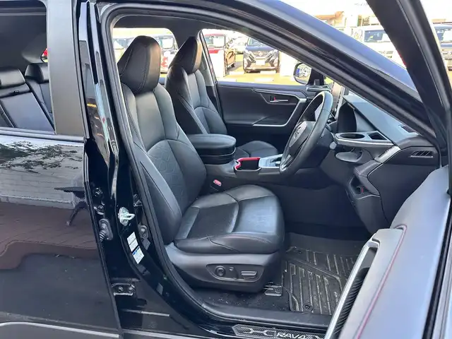 トヨタ ＲＡＶ４ アドベンチャー オフロードPKG 宮城県 2022(令4)年 3.8万km 黒 パノラミックビューモニター/デジタルインナーミラー/寒冷地仕様/・デアイサー/・撥水フロントガラス/・LEDリアフォグランプ/＝＝＝/JAOSエアロ/セーフティセンス/・プリクラッシュセーフティ/・レーントレーシングアシスト/・レーダークルーズコントロール/・オートマチックハイビーム/・ロードサインアシスト/先行車発進告知機能/パーキングサポートブレーキ（前後方静止物/後方接近車両）/ブラインドスポットモニター/9インチディスプレイオーディオ/・ナビ機能付/・Bluetooth/・AppleCarPlay/AndroidAuto/ビルトインETC2.0/ドライブレコーダー/合皮シート/シートヒーター/ベンチレーション/メモリー機能付パワーシート/ステアリングヒーター/革巻きステアリング/電動パーキングブレーキ/ブレーキホールド/LEDヘッドランプ/フォグランプ/オートライト/スマートキー＆プッシュスタート/スペアキー/ルーフレール/純正18インチAW/W/サイド/カーテンエアバッグ
