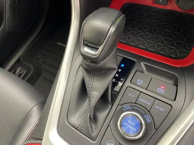 トヨタ ＲＡＶ４ アドベンチャー オフロードPKG 鹿児島県 2022(令4)年 3.8万km 黒 パノラミックビューモニター/デジタルインナーミラー/寒冷地仕様/デアイサー/撥水フロントガラス/LEDリアフォグランプ/JAOSエアロ/セーフティセンス/・プリクラッシュセーフティ/・レーントレーシングアシスト/・レーダークルーズコントロール/・オートマチックハイビーム/・ロードサインアシスト/先行車発進告知機能/パーキングサポートブレーキ（前後方静止物/後方接近車両）/ブラインドスポットモニター/9インチディスプレイオーディオ/・ナビ機能付/・Bluetooth/・AppleCarPlay/AndroidAuto/ビルトインETC2.0/ドライブレコーダー/合皮シート/シートヒーター/ベンチレーション/メモリー機能付パワーシート/ステアリングヒーター/革巻きステアリング/電動パーキングブレーキ/ブレーキホールド/LEDヘッドランプ/フォグランプ/オートライト/スマートキー＆プッシュスタート/スペアキー/ルーフレール/純正18インチAW/W/サイド/カーテンエアバッグ