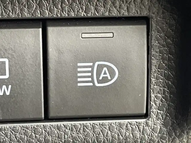 トヨタ ＲＡＶ４ アドベンチャー オフロードPKG 鹿児島県 2022(令4)年 3.8万km 黒 パノラミックビューモニター/デジタルインナーミラー/寒冷地仕様/デアイサー/撥水フロントガラス/LEDリアフォグランプ/JAOSエアロ/セーフティセンス/・プリクラッシュセーフティ/・レーントレーシングアシスト/・レーダークルーズコントロール/・オートマチックハイビーム/・ロードサインアシスト/先行車発進告知機能/パーキングサポートブレーキ（前後方静止物/後方接近車両）/ブラインドスポットモニター/9インチディスプレイオーディオ/・ナビ機能付/・Bluetooth/・AppleCarPlay/AndroidAuto/ビルトインETC2.0/ドライブレコーダー/合皮シート/シートヒーター/ベンチレーション/メモリー機能付パワーシート/ステアリングヒーター/革巻きステアリング/電動パーキングブレーキ/ブレーキホールド/LEDヘッドランプ/フォグランプ/オートライト/スマートキー＆プッシュスタート/スペアキー/ルーフレール/純正18インチAW/W/サイド/カーテンエアバッグ