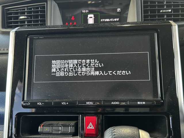トヨタ タンク カスタムG S 静岡県 2018(平30)年 6.8万km パールホワイトⅢ 純正９インチナビ/バックカメラ/フルセグTV/BT/DVD/クルーズコントロール/両側パワースライドドア/純正LEDヘッドライト/ETC/ドライブレコーダー/アイドリングストップ/スマートキー/プッシュスタートエンジン/横滑り防止装置/オートライト