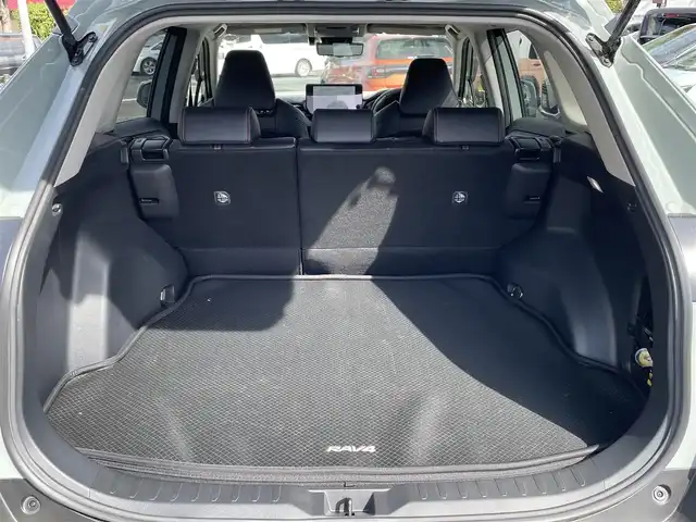 トヨタ ＲＡＶ４ アドベンチャー 埼玉県 2024(令6)年 1.9万km アーバンカーキ ワンオーナー/４ＷＤ/黒革シート/前席エアシート＆シートヒーター/Ｄ席メモリー付きＤ席パワーシート/純正メモリーナビ＆フルセグＴＶ/（ＢＴ＆ＵＳＢ）/アラウンドビューモニター/ビルトインＥＴＣ（２.０）/ドライブレコーダー付きデジタルインナーミラー/衝突被害軽減システム/レーンアシスト/前後コーナーセンサー/標識認識機能/ブラインドスポットモニター/レーダークルーズコントロール/ステアリングヒーター/ステアリングリモコン/革巻きステアリング/ルーフレール/純正１９inアルミホイール/オートハイビーム/オートライト/ＬＥＤヘッドライト/フォグランプ/ウィンカーミラー/オート電動格納ミラー/スマートキー/プッシュスタート/Ｗ＆サイド＆カーテンエアバッグ/横滑り防止装置/ＡＢＳ/ドアバイザー/フロアマット/新車保証書/取扱説明書（車両＆ナビ）/スマートスペアキー有