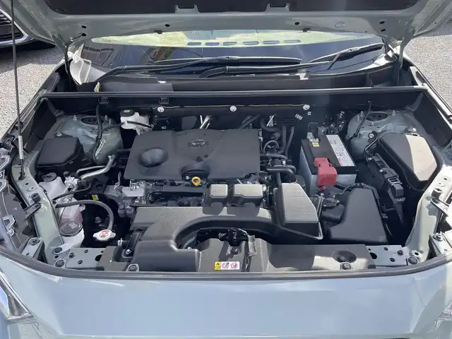 トヨタ ＲＡＶ４ アドベンチャー 埼玉県 2024(令6)年 1.9万km アーバンカーキ ワンオーナー/４ＷＤ/黒革シート/前席エアシート＆シートヒーター/Ｄ席メモリー付きＤ席パワーシート/純正メモリーナビ＆フルセグＴＶ/（ＢＴ＆ＵＳＢ）/アラウンドビューモニター/ビルトインＥＴＣ（２.０）/ドライブレコーダー付きデジタルインナーミラー/衝突被害軽減システム/レーンアシスト/前後コーナーセンサー/標識認識機能/ブラインドスポットモニター/レーダークルーズコントロール/ステアリングヒーター/ステアリングリモコン/革巻きステアリング/ルーフレール/純正１９inアルミホイール/オートハイビーム/オートライト/ＬＥＤヘッドライト/フォグランプ/ウィンカーミラー/オート電動格納ミラー/スマートキー/プッシュスタート/Ｗ＆サイド＆カーテンエアバッグ/横滑り防止装置/ＡＢＳ/ドアバイザー/フロアマット/新車保証書/取扱説明書（車両＆ナビ）/スマートスペアキー有