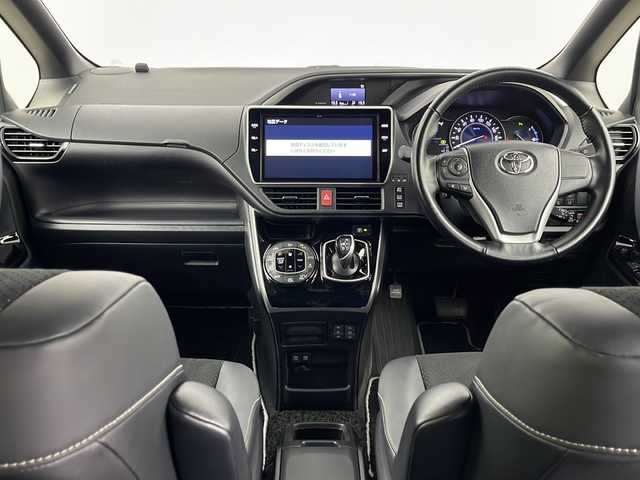 トヨタ ヴォクシー ハイブリッド ZS 煌Ⅲ 埼玉県 2021(令3)年 4.6万km ブラック 純正１０インチナビ　/バックカメラ　/クルーズコントロール　/ドライブレコーダー　/両側パワースライドドア　/ビルトインＥＴＣ　/シートヒーター　/オートマティックハイビーム　/テレビキャンセラー/衝突軽減システム　/レーンキープアシスト/純正16インチアルミホイール/純正フロアマット