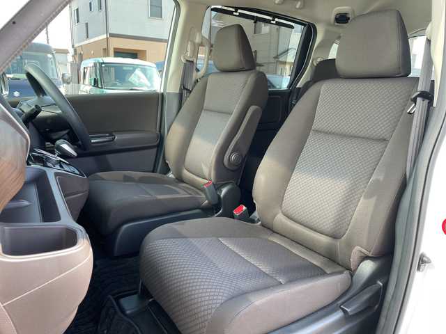 ホンダ フリード ハイブリット G ホンダセンシング 神奈川県 2020(令2)年 2.3万km プラチナホワイトパール 純正SDナビ /ワンセグＴＶ　/両側パワースライドドア /バックカメラ　/クルーズコントロール　/前席シートヒーター　/コーナーセンサー　/純正ドライブレコーダー　/ビルトインETC　/純正フロアマット/LED/取扱説明書/記録簿/保証書/衝突被害軽減システム