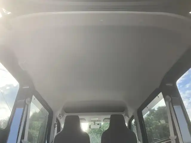 スズキ エブリイ PC リミテッド 埼玉県 2019(平31)年 8.7万km ブルーイッシュブラックパール3 (株)IDOMが運営する【じしゃロン鳩ヶ谷店】の自社ローン専用車両になりますこちらは現金またはオートローンご利用時の価格です。自社ローンご希望の方は別途その旨お申付け下さい/登録時86639km/5AGS車/ハイルーフ/ルーフキャリア/2nd発進スイッチ/オーバーヘッドシェルフ/ドアバイザー/リモコンキー/スペアキー1本/パワーステアリング/前席パワーウインドウ/純正フロアマット/AM/FM/CD/AUX/ETC/ABS/ダブルエアバッグ/電動格納ミラー/ヘッドライトレベライザー