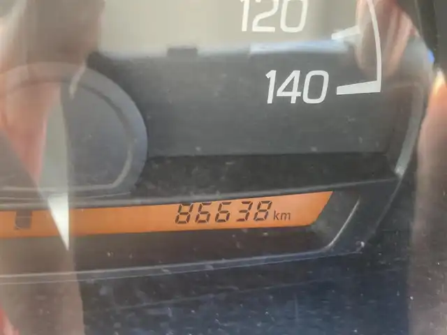 スズキ エブリイ PC リミテッド 埼玉県 2019(平31)年 8.7万km ブルーイッシュブラックパール3 (株)IDOMが運営する【じしゃロン鳩ヶ谷店】の自社ローン専用車両になりますこちらは現金またはオートローンご利用時の価格です。自社ローンご希望の方は別途その旨お申付け下さい/登録時86639km/5AGS車/ハイルーフ/ルーフキャリア/2nd発進スイッチ/オーバーヘッドシェルフ/ドアバイザー/リモコンキー/スペアキー1本/パワーステアリング/前席パワーウインドウ/純正フロアマット/AM/FM/CD/AUX/ETC/ABS/ダブルエアバッグ/電動格納ミラー/ヘッドライトレベライザー