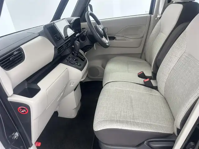 日産 ルークス S 愛知県 2022(令4)年 0.5万km ブラック 社外８インチナビ（KENWOOD）　/（フルセグ／ＢＴ／ＣＤ／ＤＶＤ）　/バックモニター　/衝突軽減システム　/コーナーセンサー　/オートライト　/電動格納ミラー　/ドライブレコーダー　/純正ホイールキャップ