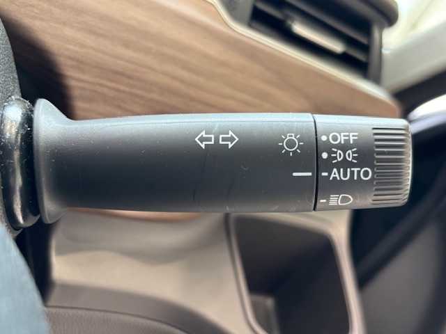 ホンダ フリード 埼玉県 2022(令4)年 0.8万km クリスタルブラックパール ホンダセンシング/純正9インチメモリーナビ/ CD/DVD/BT/フルセグ/USB/バックカメラ/両側電動スライドドア/アダクティブクルーズコントロール/レーンキープアシスト/LEDヘッドライト/シートヒーター/ETC/スマートキー/禁煙車
