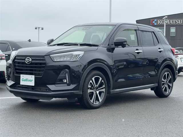 ダイハツ ロッキー プレミアム 徳島県 2021(令3)年 1.9万km ブラックマイカメタリック 純正SDナビ　NSZN-W71D/　フルセグTV/DISC/SD/Bluetooth/iPod/FM/AM/ドライブレコーダー/ビルトインETC/ハーフレザーシート/バックカメラ/クリアランスソナー/ブラインドスポットモニター/純正17インチアルミホイール/追従式クルーズコントロール/アイドリングストップ/シートヒーター/コーナーセンサー/LEDヘッドライト/プッシュスタート/スマートキー/純正フロアマット/純正ドアバイザー/フォグライト/取扱説明書/新車時保証書