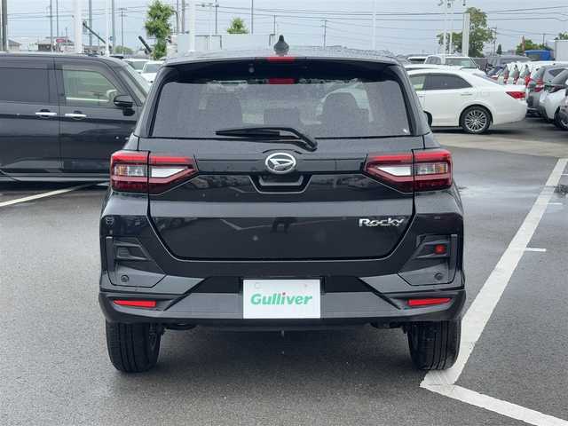 ダイハツ ロッキー プレミアム 徳島県 2021(令3)年 1.9万km ブラックマイカメタリック 純正SDナビ　NSZN-W71D/　フルセグTV/DISC/SD/Bluetooth/iPod/FM/AM/ドライブレコーダー/ビルトインETC/ハーフレザーシート/バックカメラ/クリアランスソナー/ブラインドスポットモニター/純正17インチアルミホイール/追従式クルーズコントロール/アイドリングストップ/シートヒーター/コーナーセンサー/LEDヘッドライト/プッシュスタート/スマートキー/純正フロアマット/純正ドアバイザー/フォグライト/取扱説明書/新車時保証書