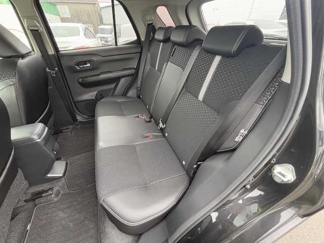 ダイハツ ロッキー プレミアム 徳島県 2021(令3)年 1.9万km ブラックマイカメタリック 純正SDナビ　NSZN-W71D/　フルセグTV/DISC/SD/Bluetooth/iPod/FM/AM/ドライブレコーダー/ビルトインETC/ハーフレザーシート/バックカメラ/クリアランスソナー/ブラインドスポットモニター/純正17インチアルミホイール/追従式クルーズコントロール/アイドリングストップ/シートヒーター/コーナーセンサー/LEDヘッドライト/プッシュスタート/スマートキー/純正フロアマット/純正ドアバイザー/フォグライト/取扱説明書/新車時保証書