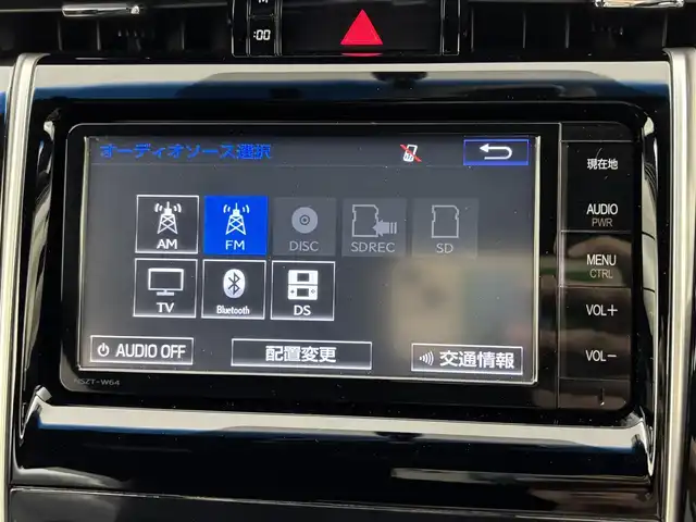 トヨタ ハリアー エレガンス 福岡県 2015(平27)年 7.4万km ホワイトパールクリスタルシャイン モデリスタエアロ　/純正ナビ／フルセグＴＶ　/バックカメラ　/ＥＴＣ　/プッシュスタート　/ステアリングリモコン　/横滑り防止装置　/ＭＴモード付ＡＴ　/ハーフレザーシート　/パワーシート　/社外２０インチＡＷ　/ＬＥＤヘッドライト