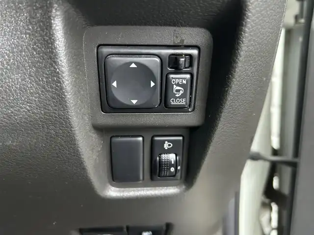 日産 キューブ 15X 茨城県 2010(平22)年 15.4万km 白 社外ナビ/ワンセグTV/キーレスエントリー/純正フロアマット/ベンチシート/社外アルミホイール