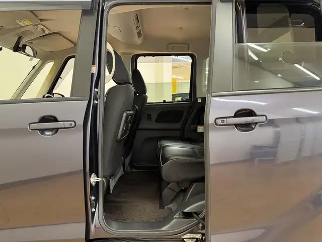 日産 デイズ ルークス ハイウェイスターターボ 群馬県 2014(平26)年 6.6万km プレミアムパープルP 純正7インチナビ/・フルセグTV/・Bluetooth/・DVD/CD/SD/・FM/AM/アラウンドビューモニター/両側パワースライドドア/ターボ/革巻きステアリング/ステアリングスイッチ/プッシュスタート/スマートキー/HIDヘッドライト/オートライト/フォグランプ/純正15インチAW/純正フロアマット/純正ドアバイザー/ETC/電動格納ウィンカーミラー/横滑り防止機能