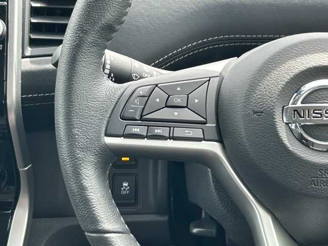 日産 セレナ e－パワー ハイウェイスター V 千葉県 2019(平31)年 4.8万km ブリリアントホワイトパール 2トーン 9型ナビMM518D-L フリップダウンモニター プロパイロット セーフティパックB 両側パワースライドドア インテリジェントルームミラー ステアヒーター シートヒーター ETC ドラレコ LED