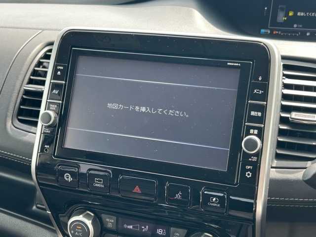 日産 セレナ e－パワー ハイウェイスター V 千葉県 2019(平31)年 4.8万km ブリリアントホワイトパール 2トーン 9型ナビMM518D-L フリップダウンモニター プロパイロット セーフティパックB 両側パワースライドドア インテリジェントルームミラー ステアヒーター シートヒーター ETC ドラレコ LED