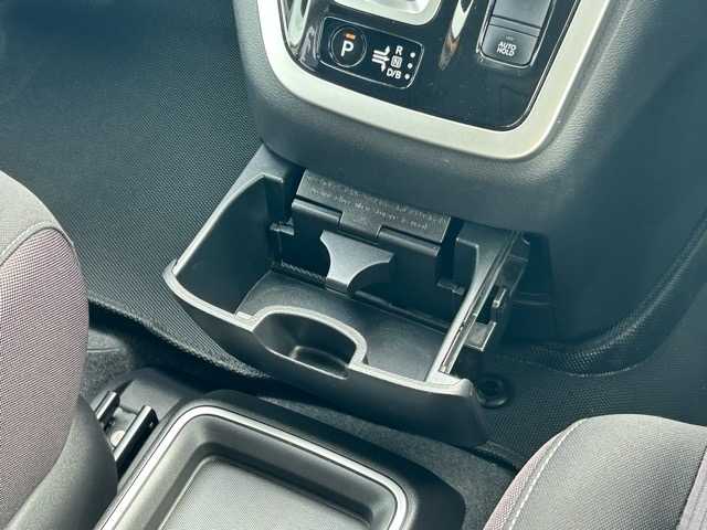 日産 セレナ e－パワー ハイウェイスター V 千葉県 2019(平31)年 4.8万km ブリリアントホワイトパール 2トーン 9型ナビMM518D-L フリップダウンモニター プロパイロット セーフティパックB 両側パワースライドドア インテリジェントルームミラー ステアヒーター シートヒーター ETC ドラレコ LED